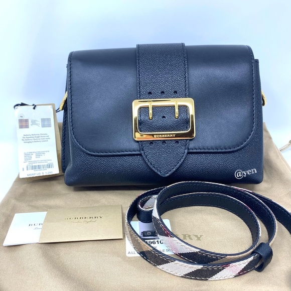 Burberry small soft grain buckle crossbody bag - Picture 2 of 15